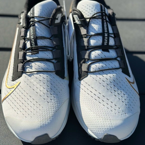 Nike Air Zoom Pegasus 38 Fly Ease Photon Dust Gold Metallic Coin sz 10.0 DA6674 - Picture 6 of 6